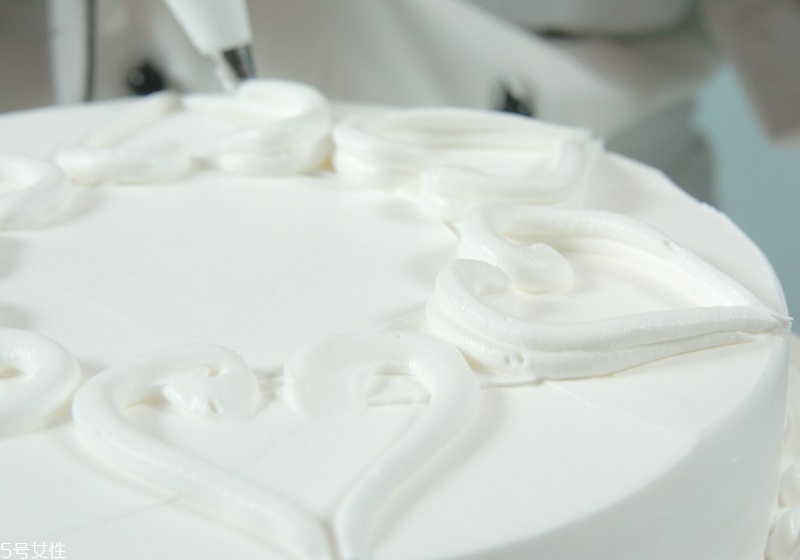 奶油怎么擠花 奶油擠花教程圖解 奶油怎么擠花 奶油擠花教程圖解