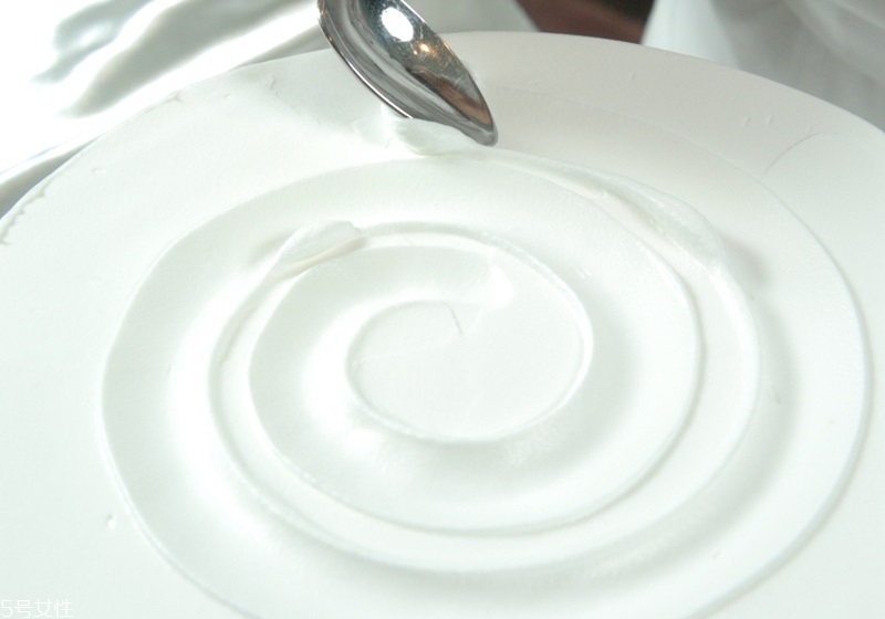 奶油怎么擠花 奶油擠花教程圖解 奶油怎么擠花 奶油擠花教程圖解