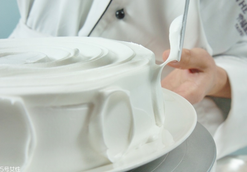 奶油怎么擠花 奶油擠花教程圖解 奶油怎么擠花 奶油擠花教程圖解