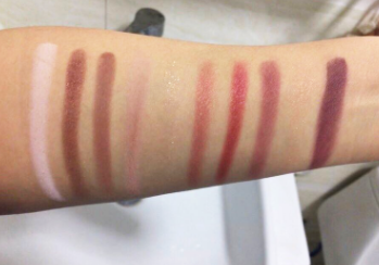 愛麗小屋十色眼影盤哪個好看？酒紅色非常好看