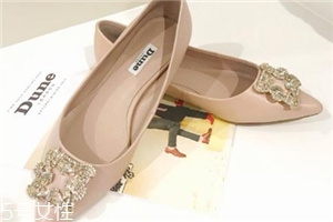 dune london是名牌嗎？比奢侈品大牌還棒