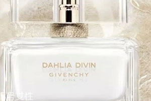 2018紀(jì)梵希金色誘惑輕柔淡香水好聞嗎？層次豐富的香水