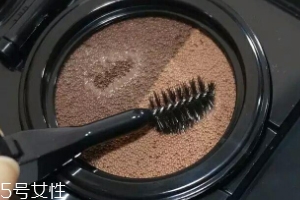 蘭芝氣墊染眉膏好用嗎？好壞摻半