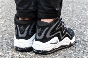 運動鞋洗完發(fā)黃了怎么辦？晾曬方式要注意