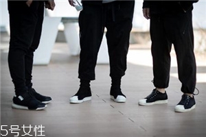 運動鞋沾土如何清理？泥土漬清理要仔細(xì)