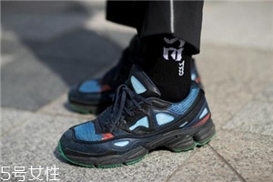 運(yùn)動(dòng)鞋能撐大嗎？可以用撐鞋器