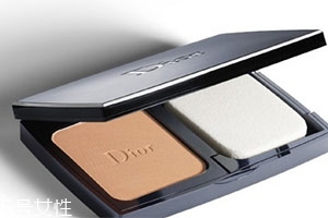 dior迪奧和香奈兒粉餅哪個好？