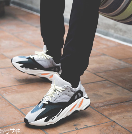 yeezy 500 2018新款配色發(fā)售時(shí)間_有哪幾款？