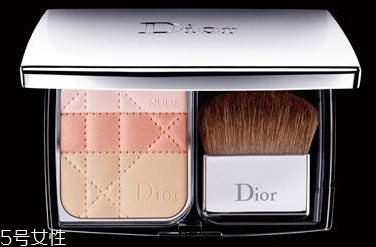 dior迪奧和香奈兒化妝品哪個好？檔次更高