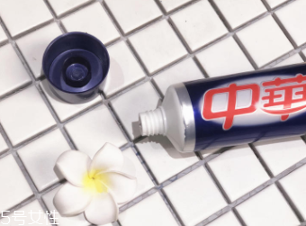 美白牙膏有用嗎？中華魔麗迅白牙膏評(píng)測(cè)