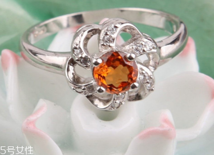 石榴石戒指一般多少錢？不同等級價格不同