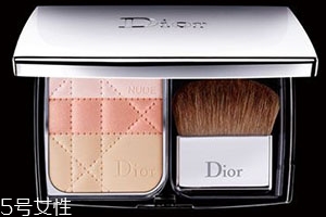 dior迪奧和ysl圣羅蘭哪個更高檔更奢侈？