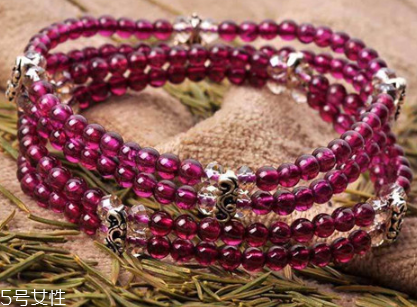 石榴石手鏈一般多少錢？品相越好價格越高