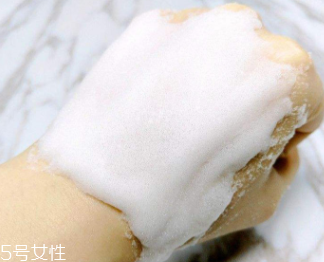 蘇秘泡泡面膜多久一次？每周一兩次