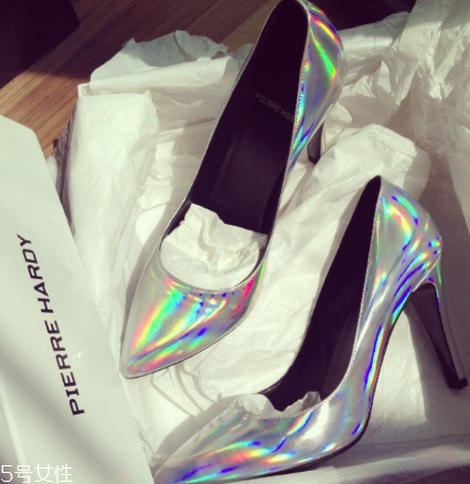 pierre hardy鞋多少錢？充滿藝術(shù)感的設(shè)計(jì)品牌