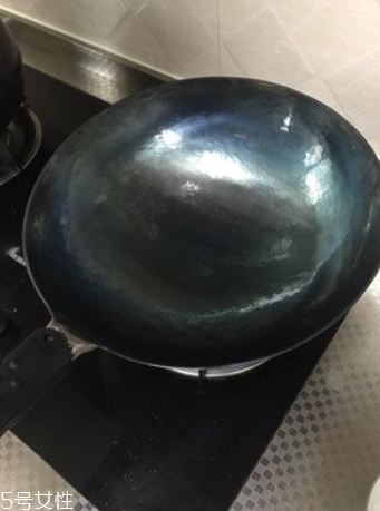 章丘鐵鍋怎么開鍋？臻三環(huán)鐵鍋開鍋教程