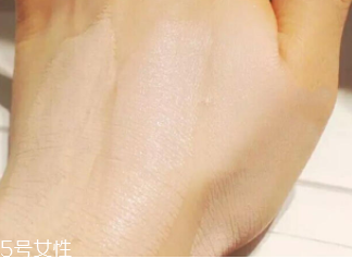 圣羅蘭超模粉底液適合什么皮膚？干皮福音