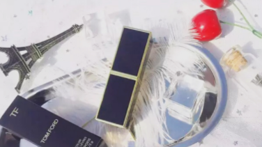 TF口紅10號是什么顏色？飽滿玫紅色