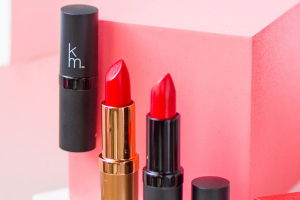 KM口紅可以吃嗎？含香料不能食用