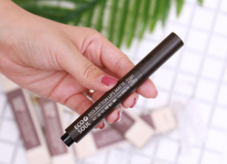 得鮮口紅哪個(gè)顏色最火？04號(hào)自然裸粉色