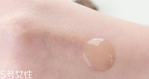 悅詩(shī)風(fēng)吟小綠瓶用在哪個(gè)步驟？用在水乳前