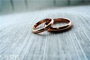 卡地亞戒指會掉色嗎？一定要注意保養(yǎng)和清潔