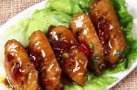 啤酒雞翅和可樂(lè)雞翅哪個(gè)好吃 按個(gè)人口味決定