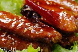 啤酒雞翅和可樂(lè)雞翅哪個(gè)好吃 按個(gè)人口味決定