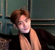 2022年最流行的發(fā)型男生？厚劉海還是最受歡迎