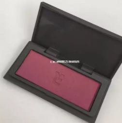 黃皮用什么顏色的腮紅？選擇與黃色互補的紫色