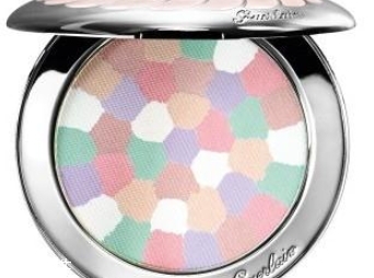 dior迪奧和嬌蘭粉餅?zāi)膫€好？