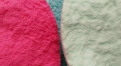 美妝蛋怎樣上妝更服帖？先浸濕再用