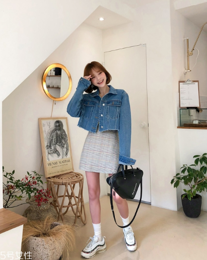 牛仔上衣配什么鞋子？輕松凹出街拍潮范