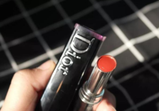 迪奧口紅740是什么顏色？超美深橘南瓜色