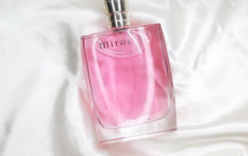 蘭蔻奇跡香水香味能持續(xù)多久？五個小時左右