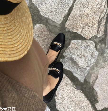 2022流行什么平底鞋？千萬不能錯過的流行爆款