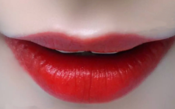 紀(jì)梵希小羊皮306是什么顏色？不挑皮的大紅色