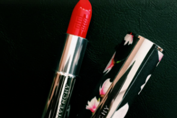 紀(jì)梵希小羊皮306是什么顏色？不挑皮的大紅色