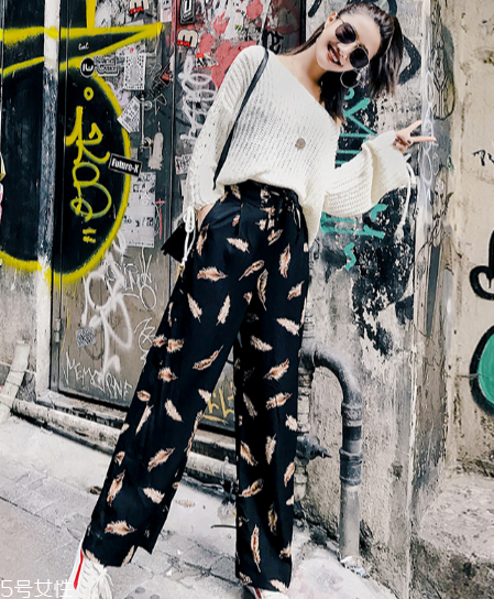 女生怎么穿衣服有氣質(zhì)？這三件單品必不可少