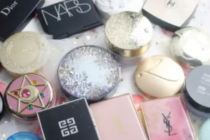 散粉和粉餅?zāi)芤黄鹩脝?？無(wú)需疊加使用