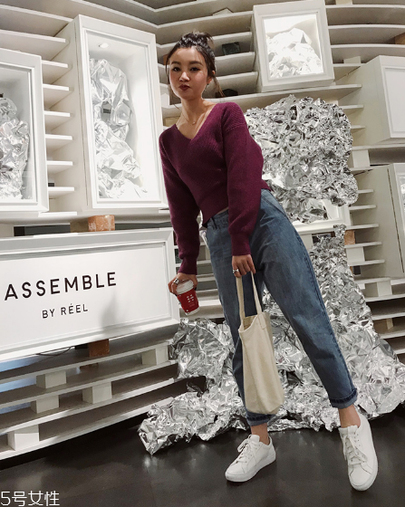 牛仔褲可以配籃球鞋嗎？打造活力運動范兒