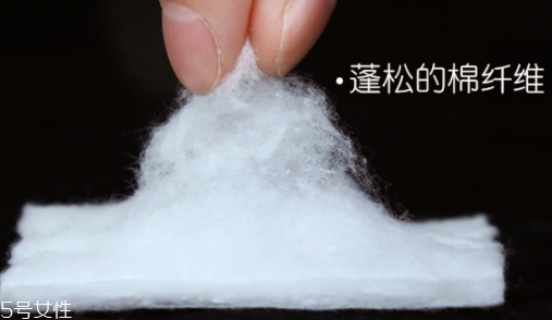 乳液要用化妝棉擦嗎？涂乳液用化妝棉效果好