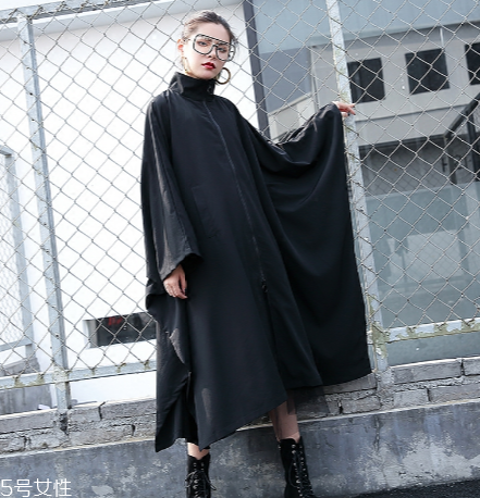 2022年流行風(fēng)衣有哪些款式？這幾款都是必備款