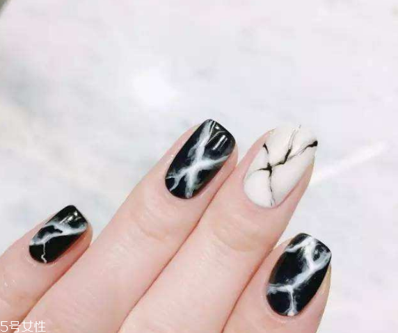 大理石美甲推薦 高級(jí)又有質(zhì)感 大理石美甲推薦 高級(jí)又有質(zhì)感