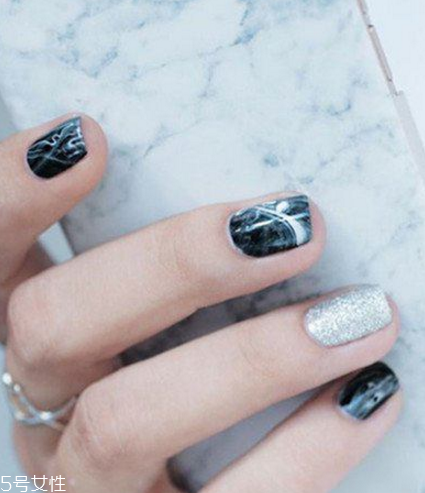 大理石美甲推薦 高級(jí)又有質(zhì)感 大理石美甲推薦 高級(jí)又有質(zhì)感