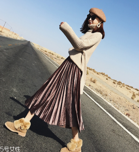 金屬色服裝怎么搭配？新年前衛(wèi)又時髦