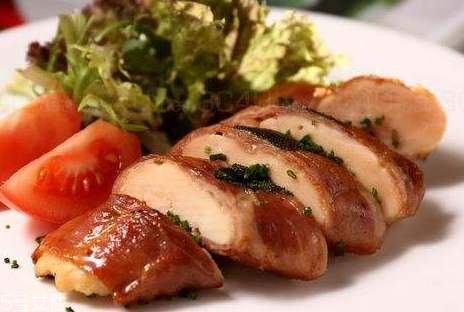 雞胸肉是雞的哪個(gè)部位 雞身上最大的兩塊肉 雞胸肉是雞的哪個(gè)部位 雞身上最大的兩塊肉