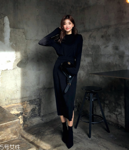 黑色針織裙配什么上衣好看？小女人溫柔氣質(zhì)盡顯