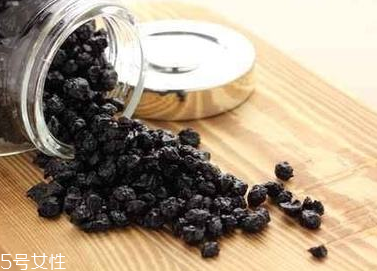 藍(lán)莓干是酸性還是堿性？屬于堿性