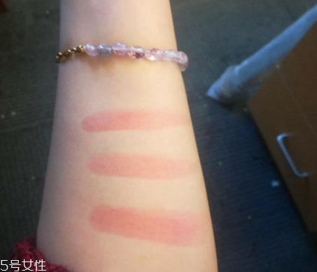 Dior變色唇膏哪個(gè)顏色好看？大熱超美004橘色